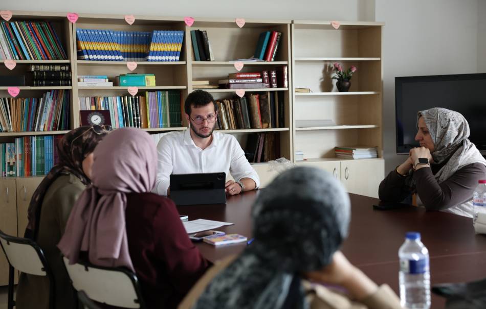 Aile ve Sosyal Hizmetler İl Müdürlüğü, İlahiyat Fakültesi ve SAÜKAM olarak gerçekleştirdiğimiz atölyeler aracılığıyla öğrencilerimizin gelişimleri amaçlanmaktadır.